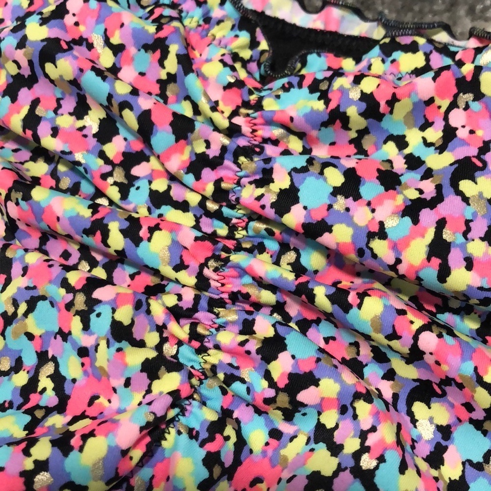 VS Ruffle Swim Bottom - Picture 3 of 5